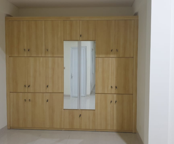 lemari kantor custom