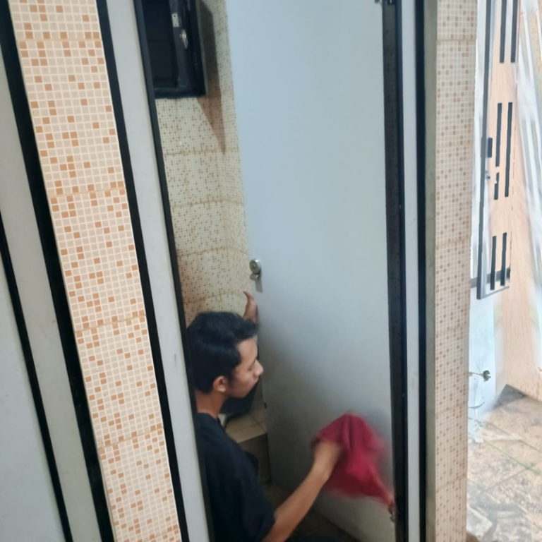 Jasa perbaikan toilet